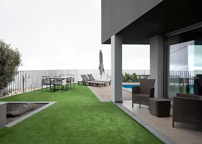 King's View * Estreito Da Calheta